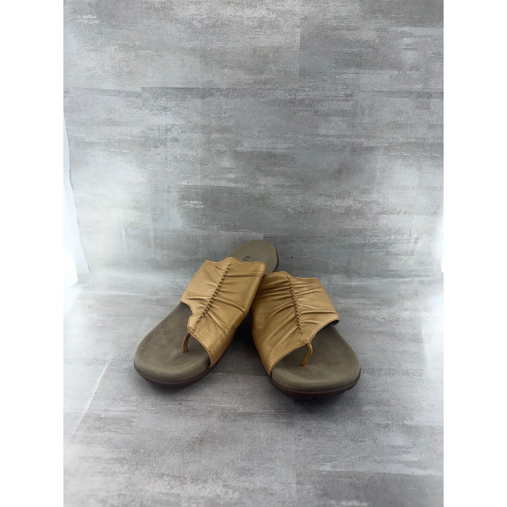 Taos Gift 2 Gold Leather Ruched Thong Sandals Women Sz 8 Comfort Slides